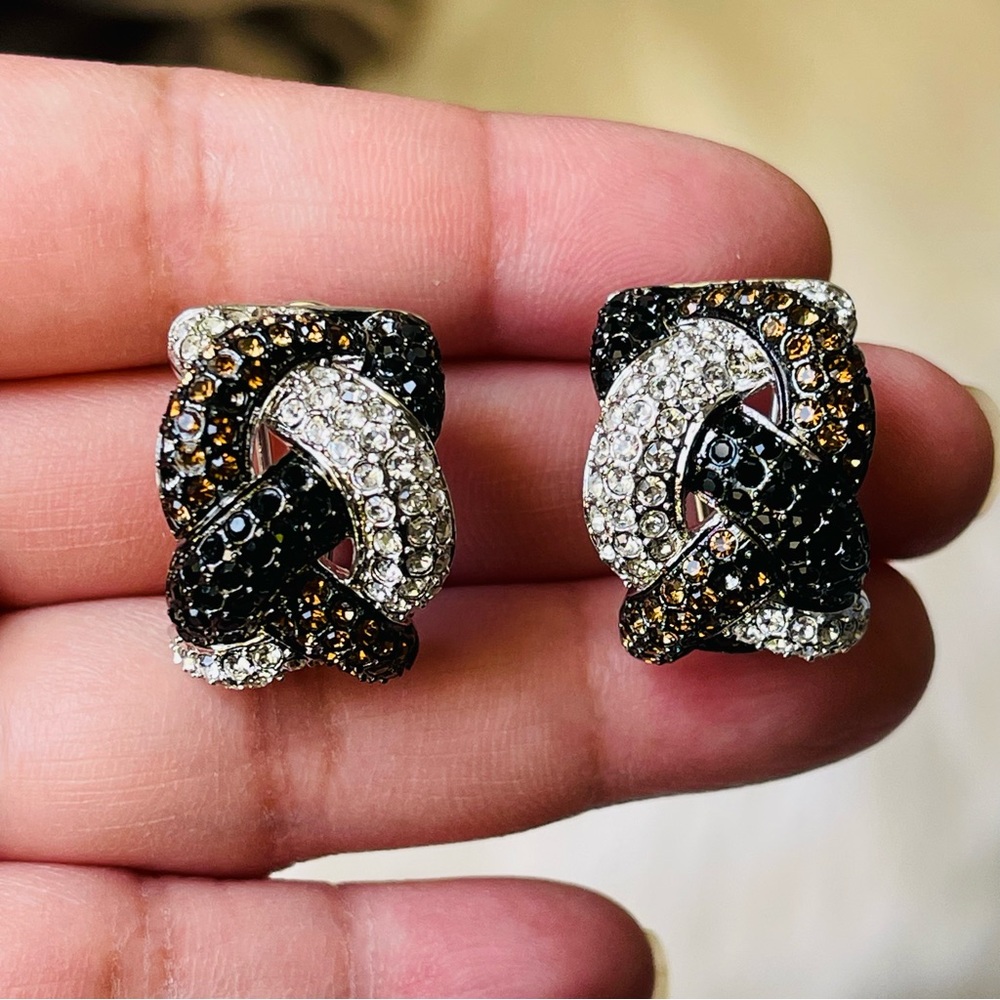 JOAN BOYCE | Vintage | Tri-Colored Crystals Clear Brown Sugar Black Omega Clip